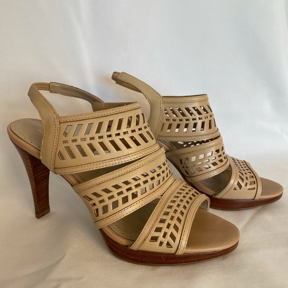 Adrienne Vittadini Tan Cut Out Heel